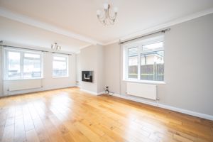 Sitting Room- click for photo gallery
